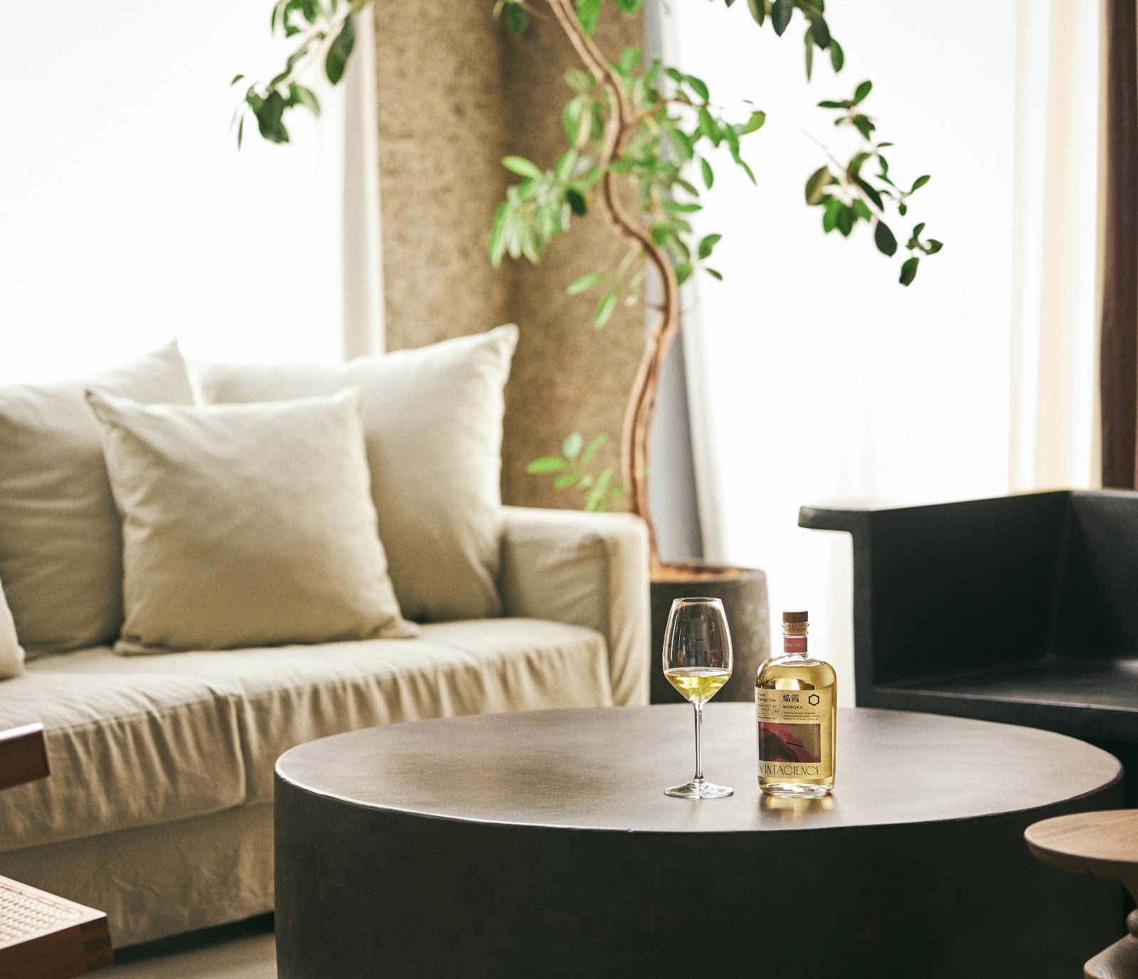 ビターなアロマと<br>力強さの饗宴から<br>生まれる温かみのある味わい